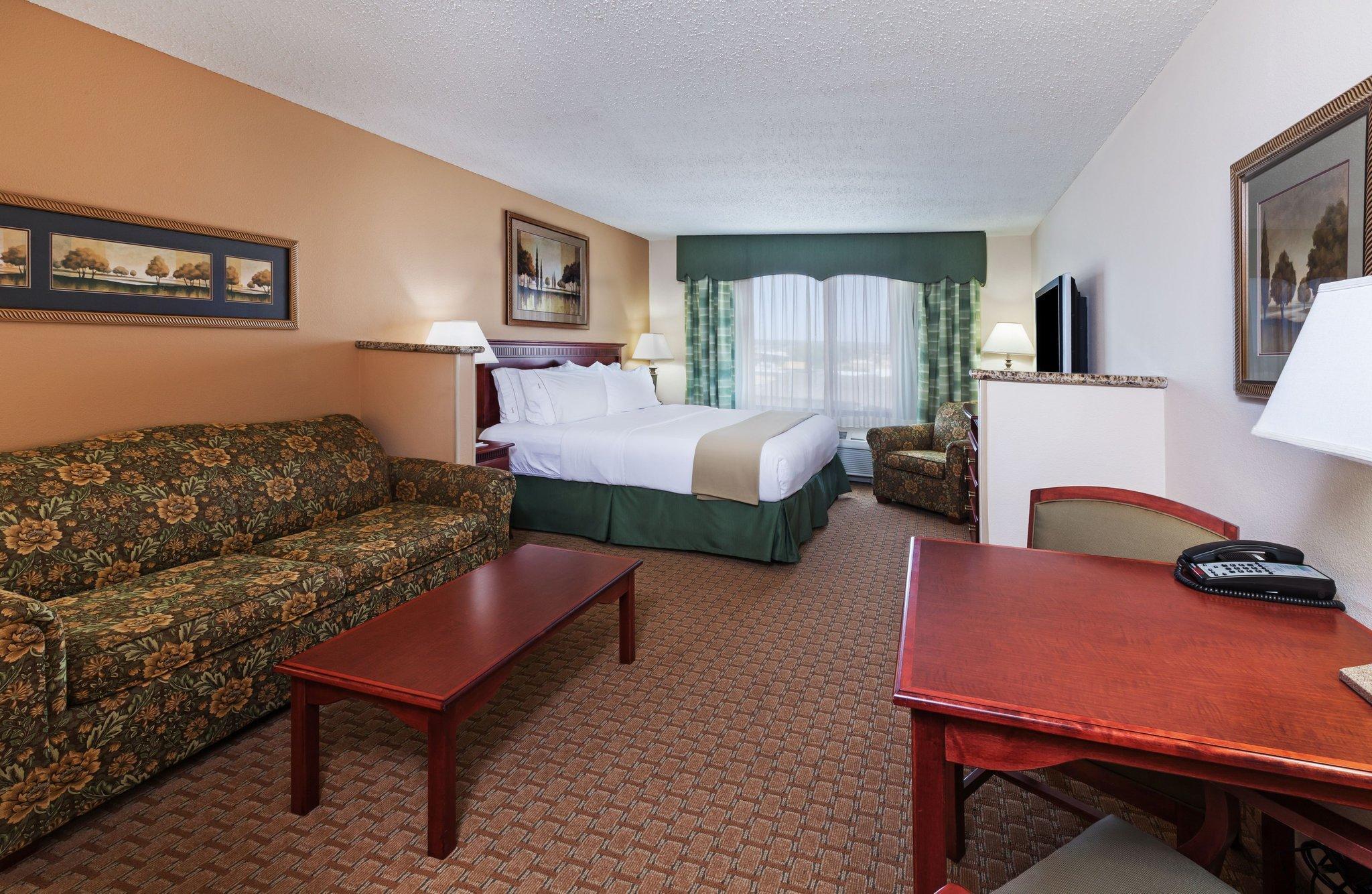 Holiday Inn Express & Suites Selma By Ihg Екстер'єр фото
