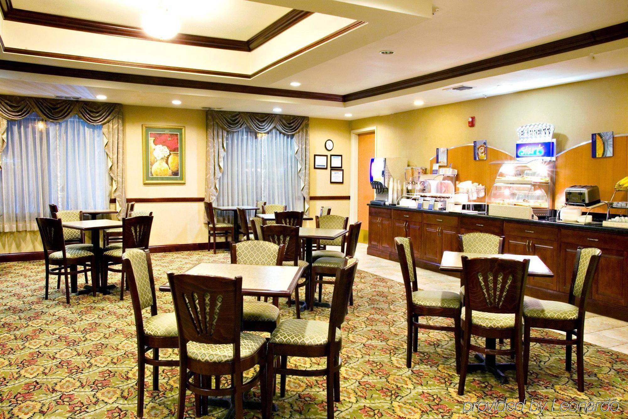 Holiday Inn Express & Suites Selma By Ihg Екстер'єр фото