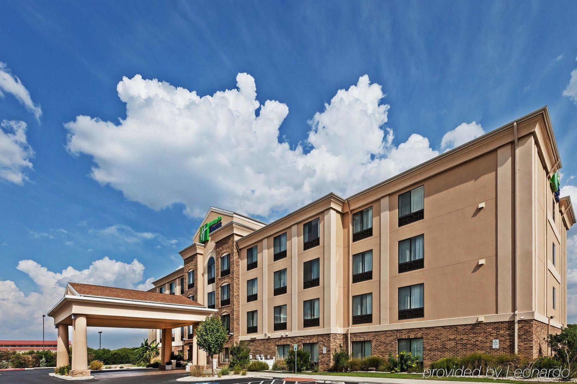 Holiday Inn Express & Suites Selma By Ihg Екстер'єр фото